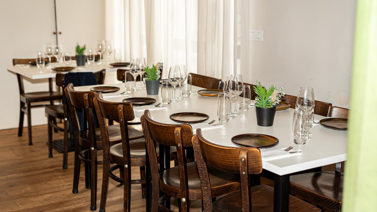 Group space at Mes de Vi Restaurant